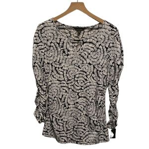 NWT Thalia Sodi Fashion Top Black & White Medium